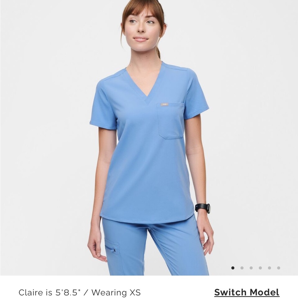 Catarina One-Pocket Scrub Top